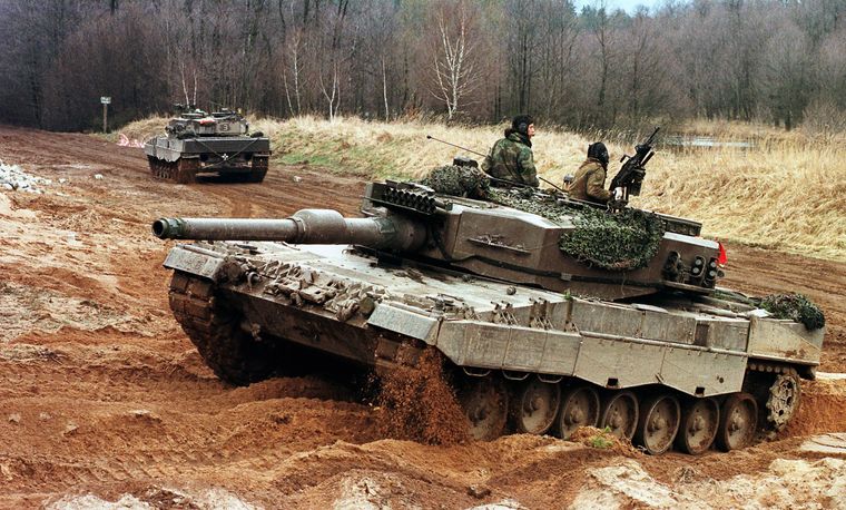 НАЙБЛИЖЧИМИ ДНЯМИ ІСПАНІЯ СПОРЯДИТЬ В УКРАЇНУ ШІСТЬ ТАНКІВ LEOPARD 2